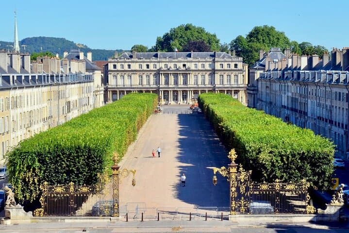Self Guided Secrets Tour - Explore Nancy & Miss nothing