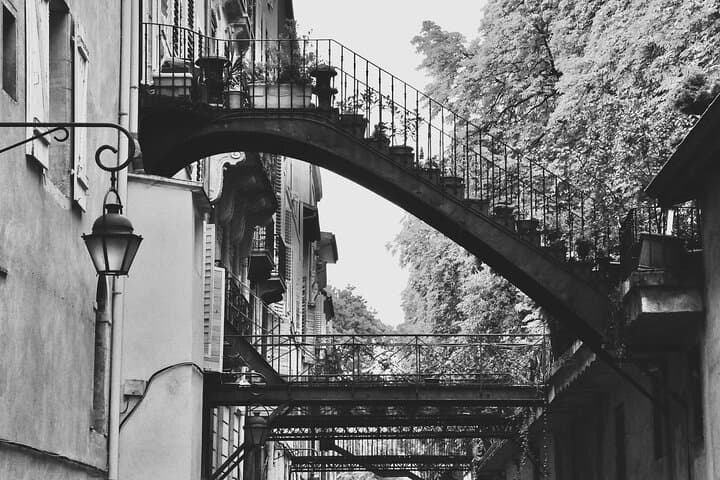 Self Guided Secrets Tour - Explore Nancy & Miss nothing