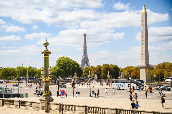 Paris Driving Tour with Photo Stops