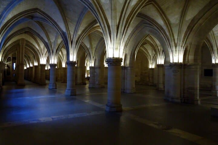 La Conciergerie and Sainte Chapelle Ticket with In-app Audio Tour