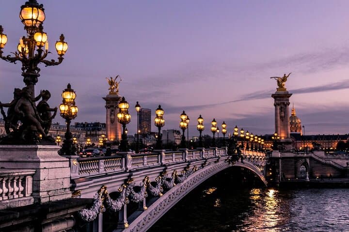 Paris Private Walking Tour with a Local
