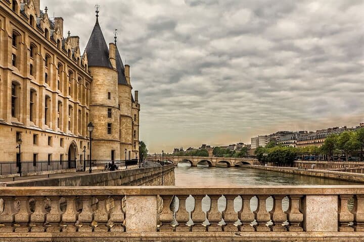La Conciergerie Ticket and Audio Tour on Your Phone