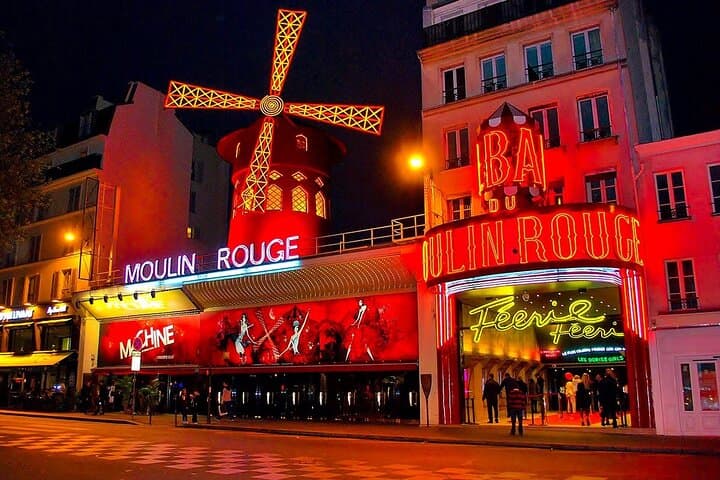 Private guided tours in Paris with private driver