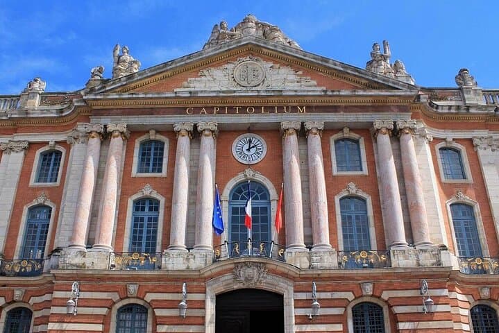 Hello Perpignan: Private 2-Hour Intro City Walk with Local Guide