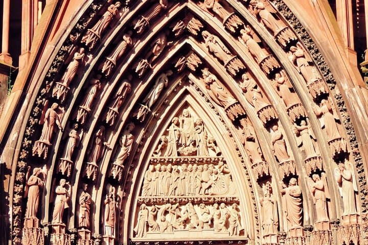 Churches, Printers and World War 2 tour of Strasbourg with an app