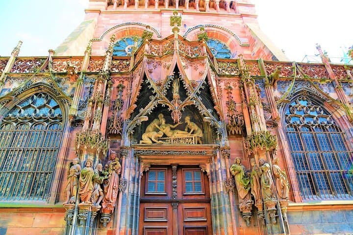 Churches, Printers and World War 2 tour of Strasbourg with an app