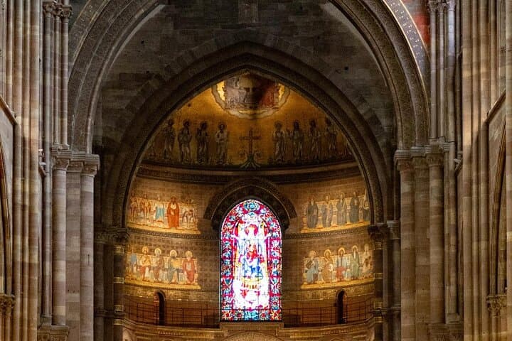 Strasbourg Cathedral audio guide with mobile phone