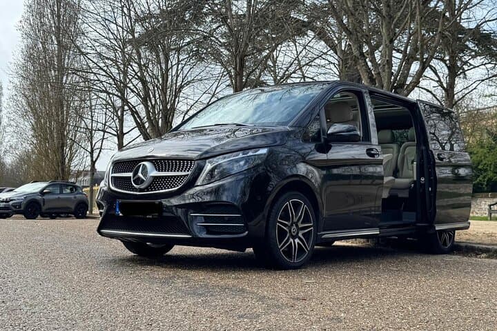 10 Hour Private Chauffeur Service in Paris