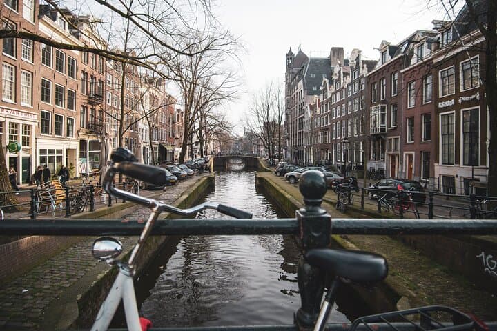 Private Transfer Paris to Amsterdam with Multilingual Driver