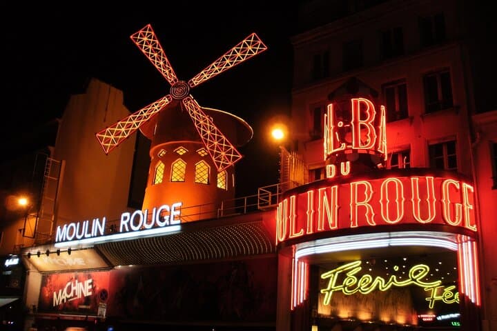 Private transfer one way Paris to DE Airports CDG or ORLY
