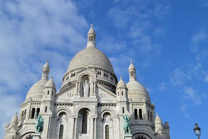 Private transfer one way Paris to DE Airports CDG or ORLY