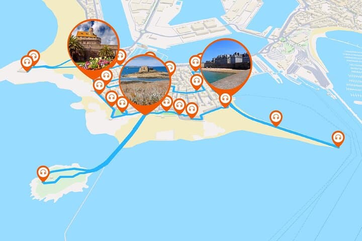 Full tour: A historical loop on the ramparts facing the sea.