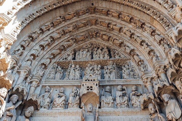 Amiens Cathedral Tour Audio Guide with Mobile App