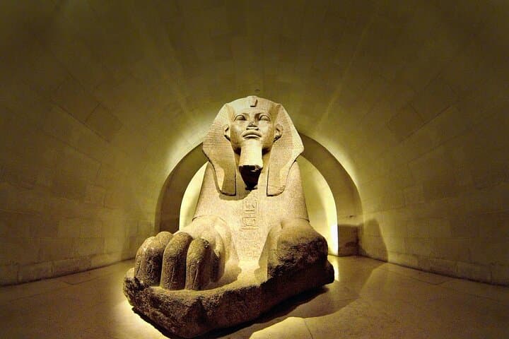 Louvre Museum Masterpieces Small Group Spanish Guided Tour