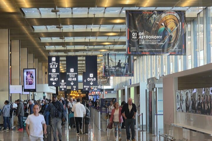 Private Airport Transfer Paris → Orly | Electric One-Way
