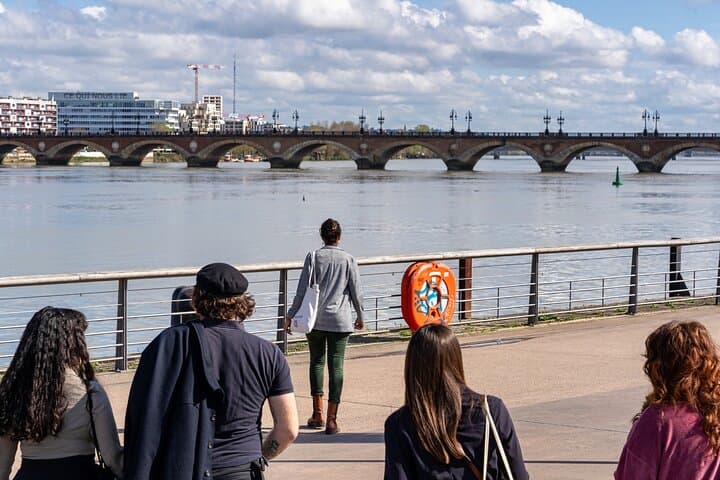 Guided tour history of the port of Bordeaux Vert Bordeaux Stone bridge