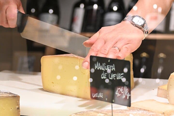 Tasting and Complete Experience of the Terroir - 8 Wines 4 Cheese