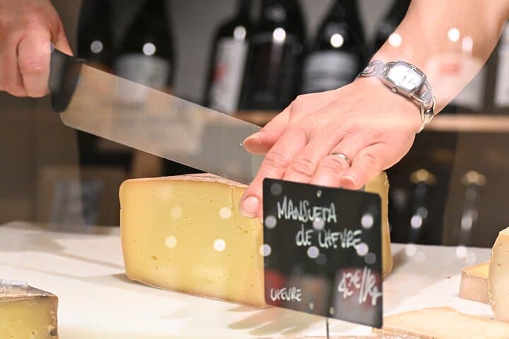 Discover our Terroirs and Tasting Cheese and Wine