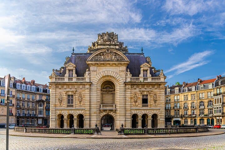 Opera de Lille: The elegance of neoclassical architecture in Place du Théâtre.