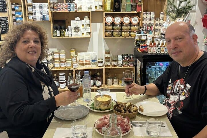 Le Marais Exclusive French Dinner & Wine Tour
