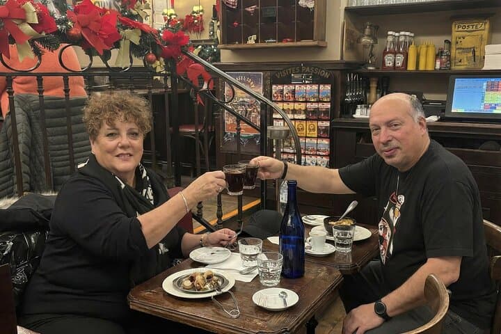 Le Marais Exclusive French Dinner & Wine Tour