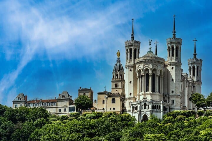 Basilica of Our Lady of Fourvière: The "hill that prays", emblem overlooking the whole city.