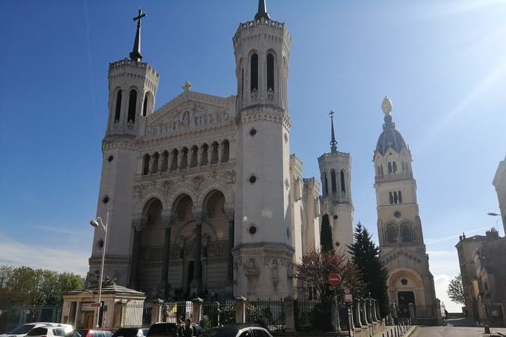 Lyon Highlights with a Local Fourviere and Old Town Walking Tour