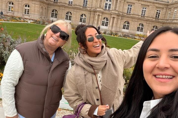 Private Paris Tour from the Airport in Spanish