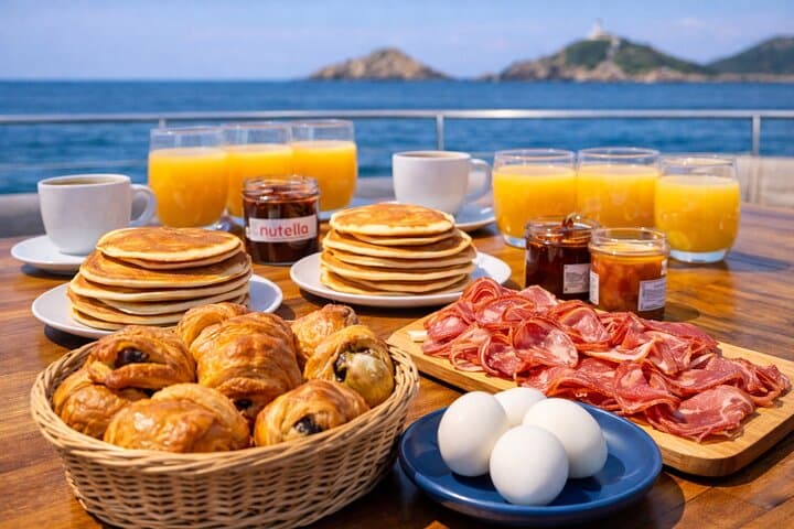 Brunch in Catamaran with bloodthirsty islands