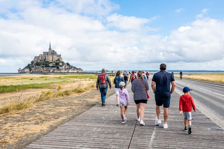 our customers walking to the MSM