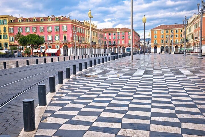 Place Masséna: The beating heart of the city, recognizable by its red facades and its famous black and white checkerboard slab.