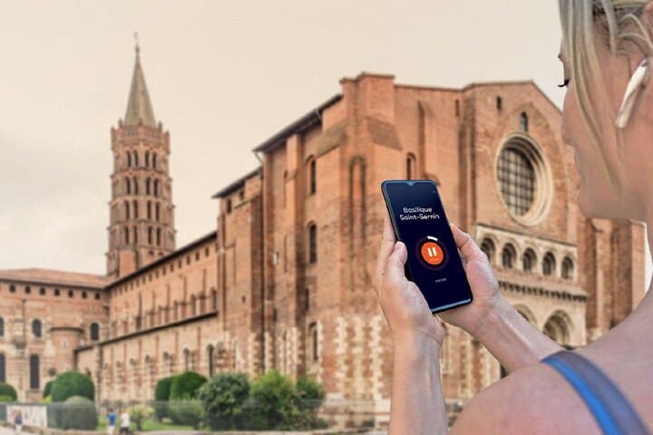 Toulouse in freedom: In front of the Basilica of Saint-Sernin, masterpiece of Romanesque art and major step towards Compostela.