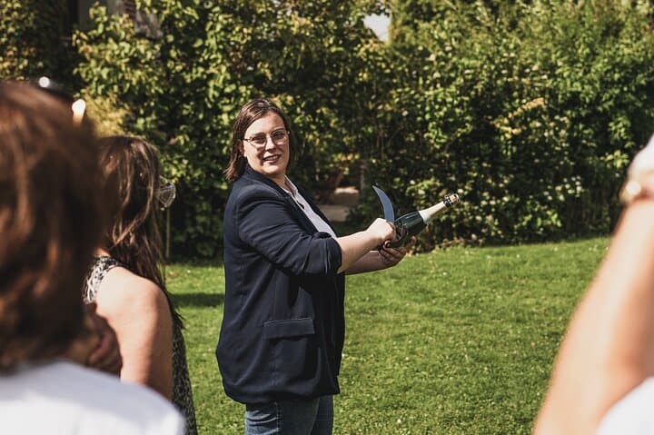 A hands-on Champagne sabrage workshop led by passionate hosts, in a relaxed and friendly setting.