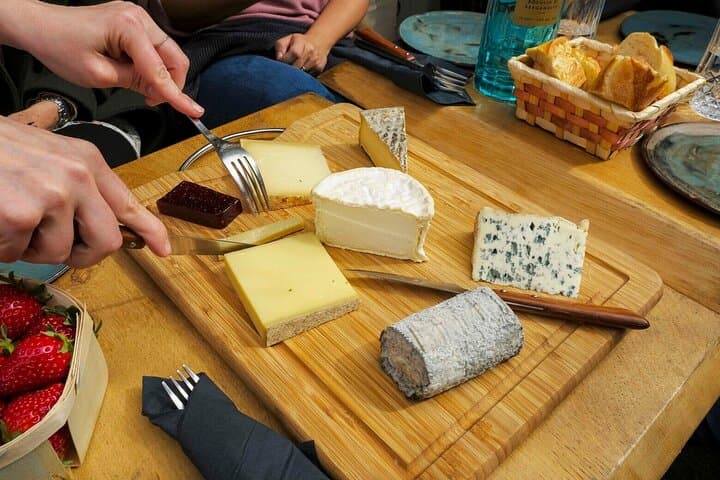 Eating Paris Montmartre Food and Wine Small Group Tour