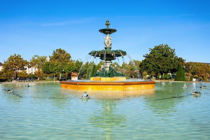 Jardin du Mail: The elegant kiosk and the fountain, favorite place of walk of Angevins.