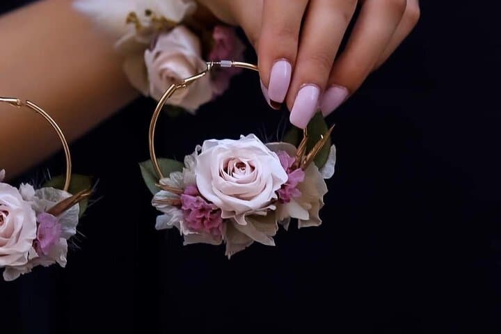 Paris 1e: Floral Earrings Workshop