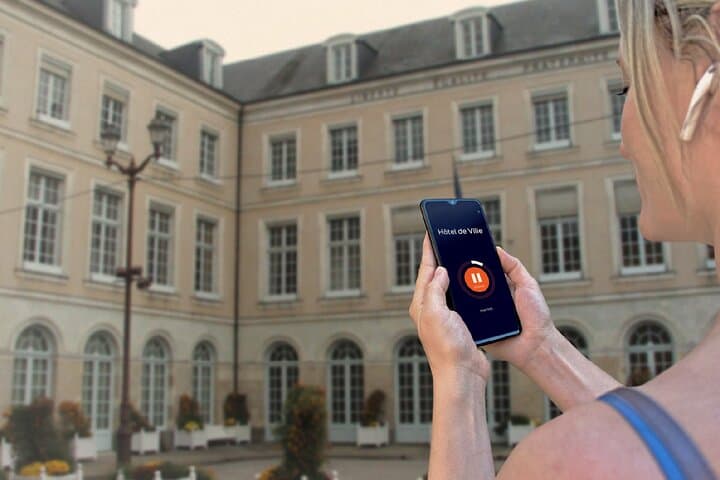 Visit of Le Mans in freedom: Discovery of the inner courtyards and Renaissance architecture of the old town.