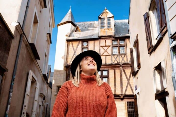Hello Rennes: Private 2-Hour Intro City Walk with Local Guide