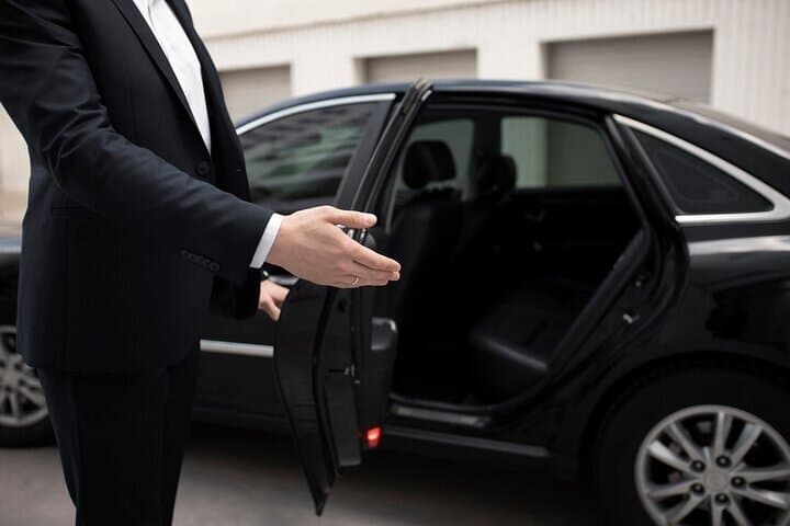 Transfer from Paris to Disneyland Private transfer by Minivan