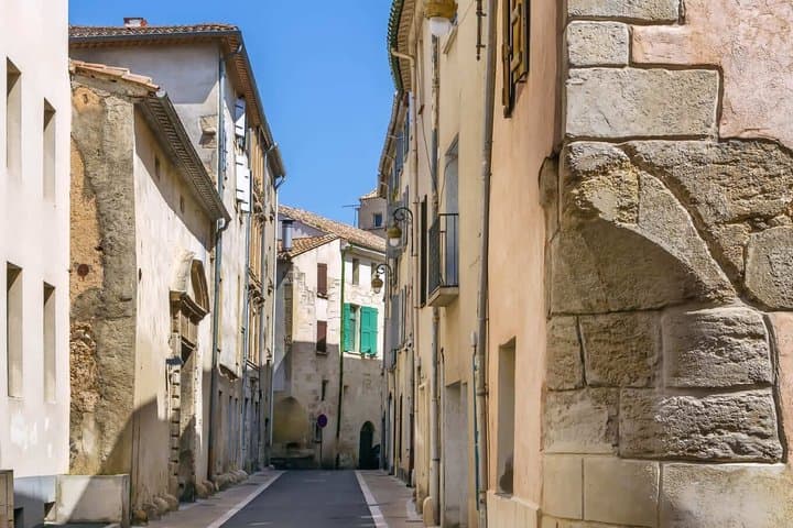 Hello Narbonne: Private 2-Hour Intro City Walk with Local Guide