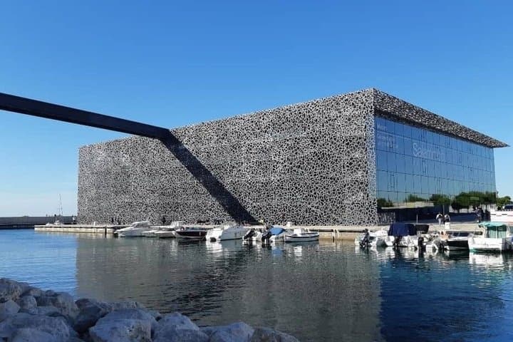 Private Provence Tour from Marseille Cassis and Aix