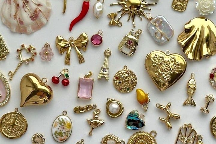 Creation of jewel with charms