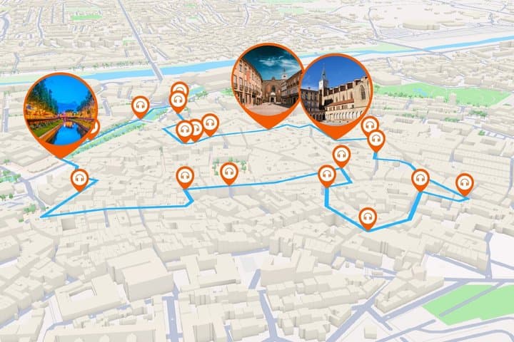 Full tour: A vibrant immersion in the Catalan soul, between colorful alleys and royal monuments.