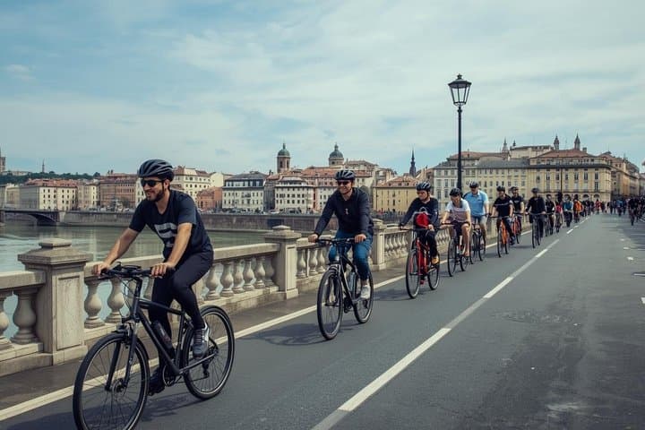 3 Hours Private Bike Tour in Lyon with a Guide