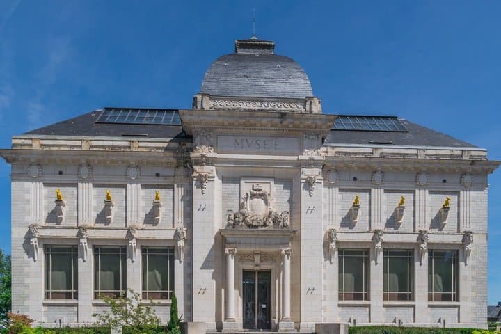 Denys-Puech Museum of Fine Arts: The elegant 1900 facade of this sculpture museum, whose wide bays offer perfect light for works.
