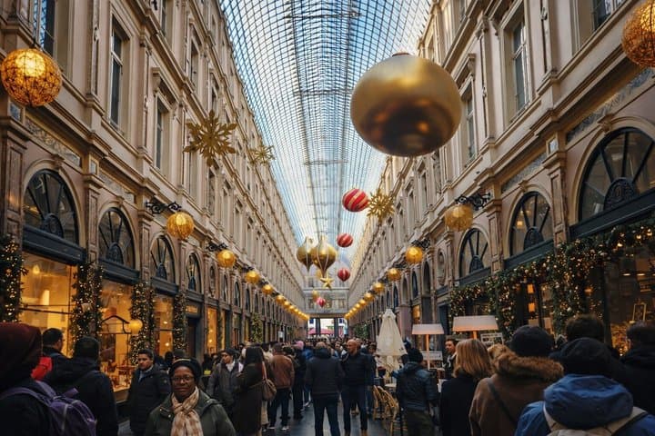 From Paris to Brussels City Tour with Atomium and Beer Tasting