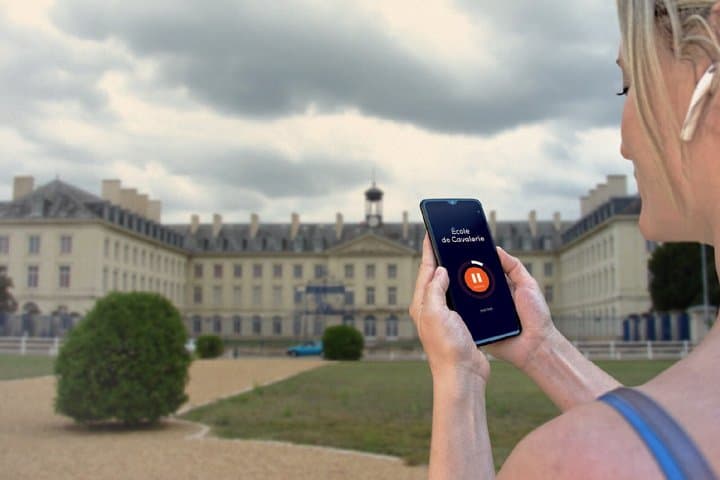 Visit of Saumur in freedom: In front of the prestigious Cavalry School, cradle of the Black Framework and French equestrian excellence.