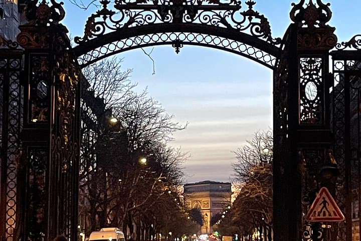 Triumph Arc from the Monceau Parc