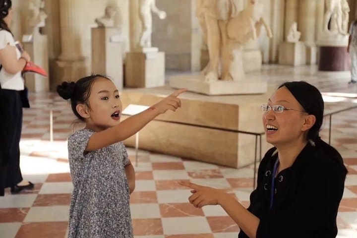 Louvre Highlights for families, Focus on Family and Fun, time saver. Kid Friendly, interactive and educational.