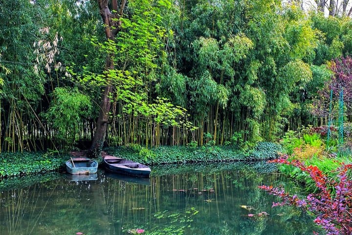 Monet’s Gardens & Vernon Old Mill - Max 6 Guests Pick Up included